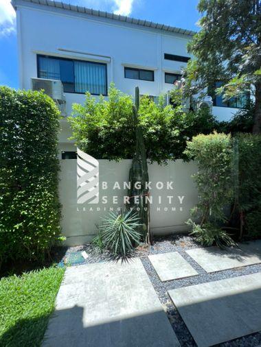 picture Pet friendly townhouse for rent at Vive Bangna - 36/38