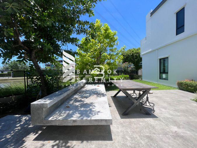 picture Pet friendly townhouse for rent at Vive Bangna - 2/38