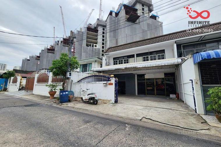 รูป ขายทาวน์เฮาส์ ถนนประชาอุทิศ ใกล้ MRT ห้วยขวาง 2 คูหา 2 ชั้น 48 ตร.ว. - รูปที่ 1/10
