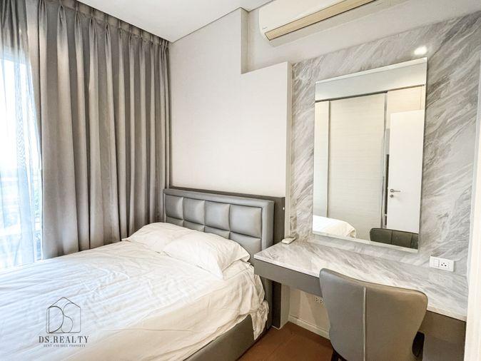รูป ✨ สัมผัสชีวิตเหนือระดับ! คอนโด The Saint Residences พร้อมเฟอร์นิเจอร์ครบ (DSL1167) - รูปที่ 1/10