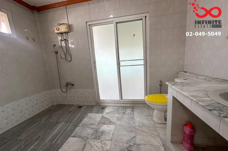 รูป ขายบ้านเดี่ยว 3 ชั้น เฉลิมพระเกียรติ ร.9 ซอย 28  หลังมุม  66 ตรว. ม.รื่นรมย์  - รูปที่ 12/13