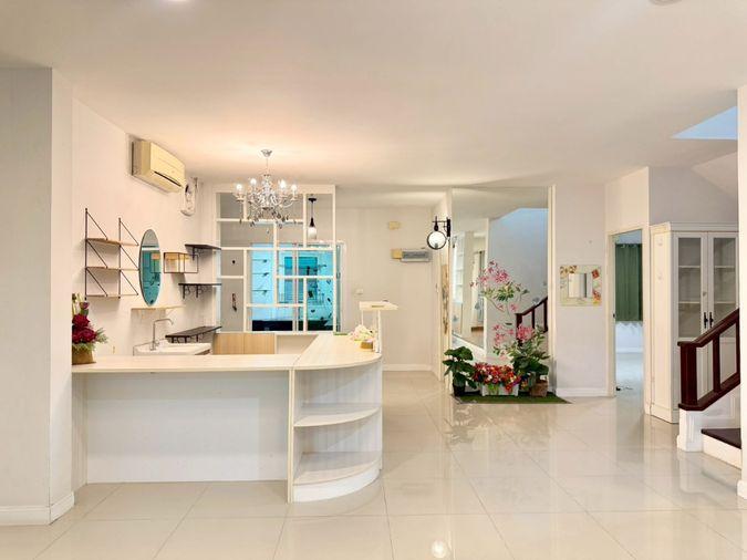รูป 12.9 ล้าน บ้านหลังใหญ่ ทำเลหายาก | บ้านแปลงมุม ตรงข้ามสวน | Lake Valley บ่อวิน 5 ห้องนอน 4 ห้องน้ำ - รูปที่ 3/53