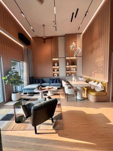 picture For Sale: The most beautifully decorated unit in The Symphony 2 bed 2 bath 122 sqm Double-height ceiling - 16/20