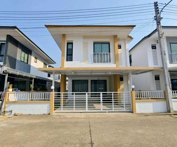 picture Beautiful twin houses for sale in a great location at The Perfect Hill, move in Ready - 1/16