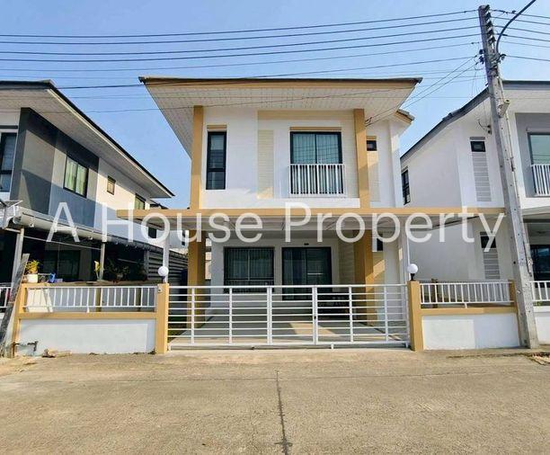 picture Beautiful twin houses for sale in a great location at The Perfect Hill, move in Ready - 1/16