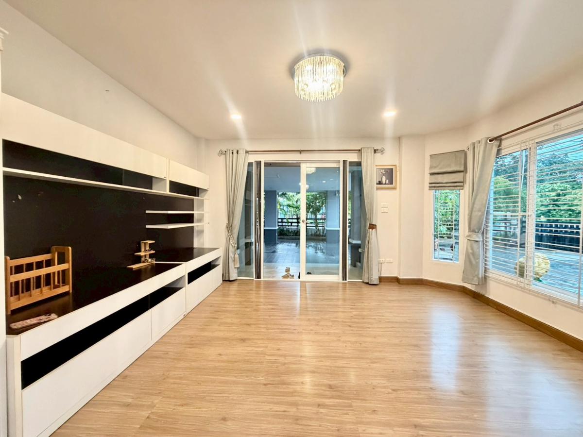 picture 12.9 million baht. Large house, rare location | Corner plot, opposite the park | Lake Valley, Bowin. 5 bed 4 bath - 31/53
