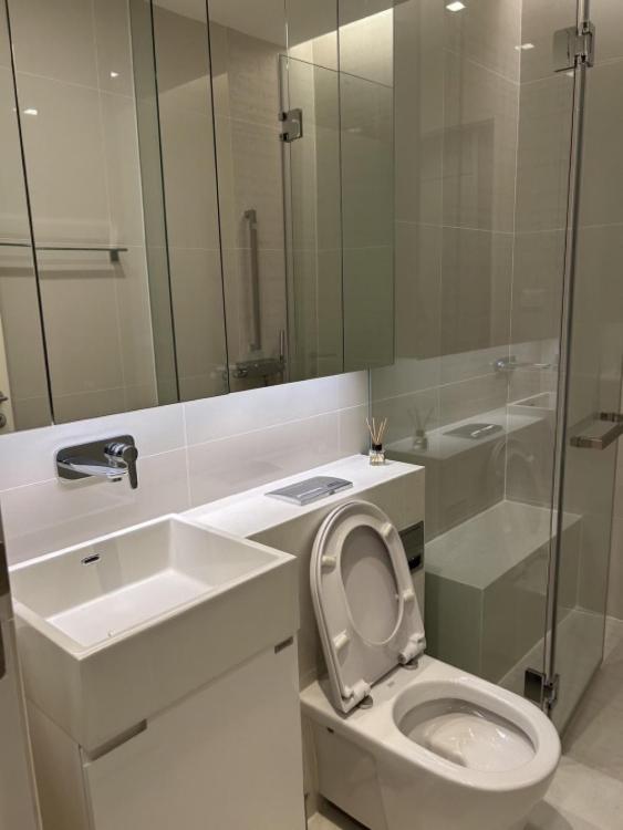 picture 🏙️ Rent The Saint Residences: Premium condo with excellent connectivity (DSL1579) - 8/15