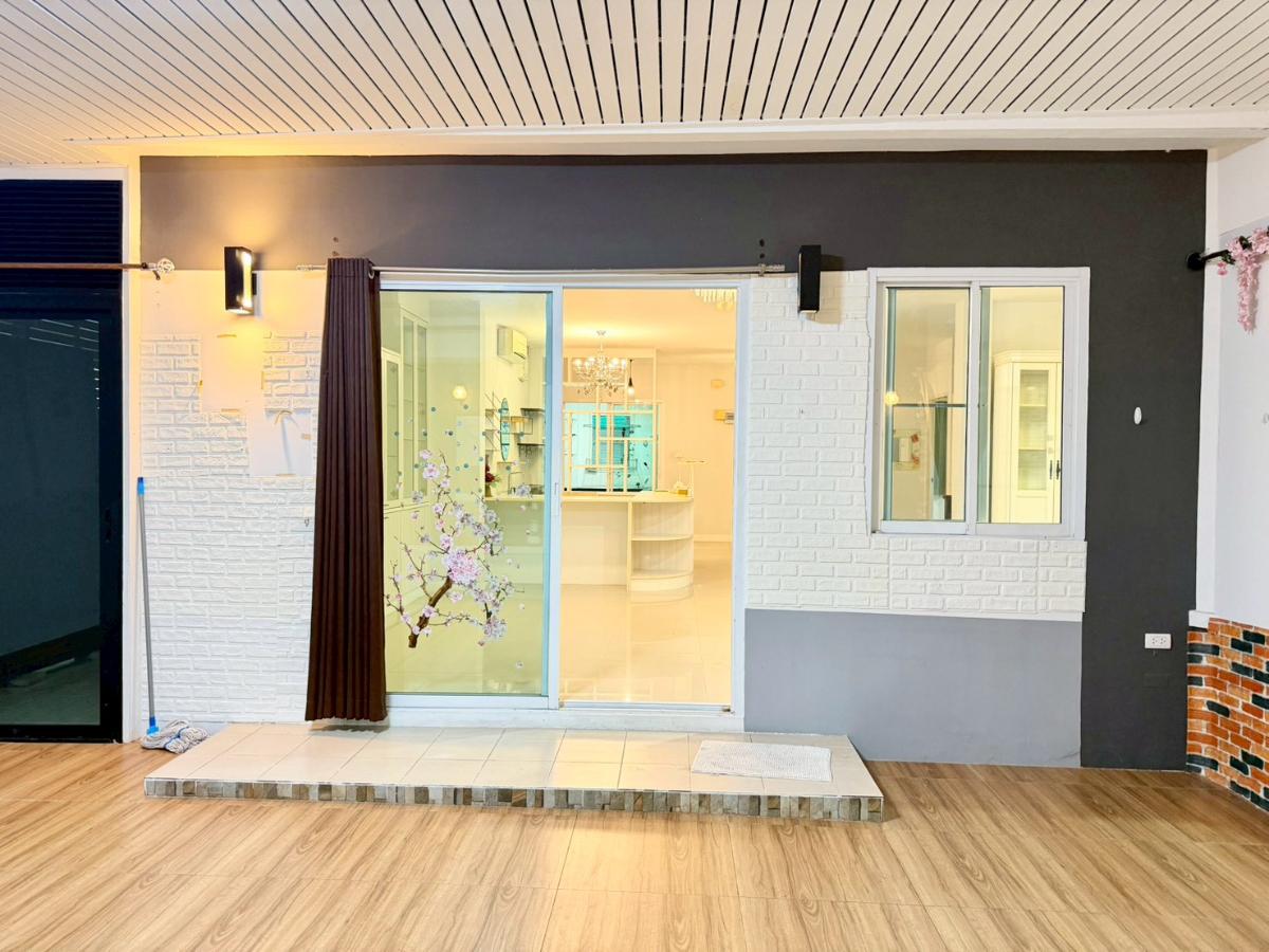 picture 12.9 million baht. Large house, rare location | Corner plot, opposite the park | Lake Valley, Bowin. 5 bed 4 bath - 4/53