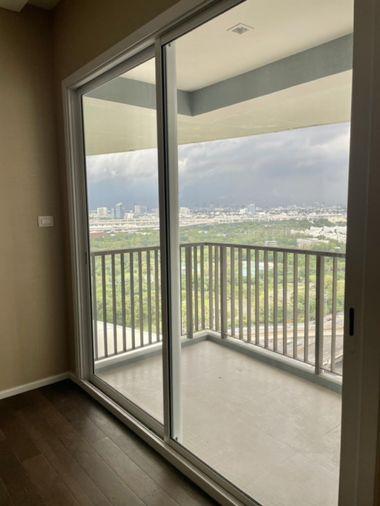 picture ✨ Rent The Saint Residences: Premium condo with excellent connectivity (DSL2242) - 4/14