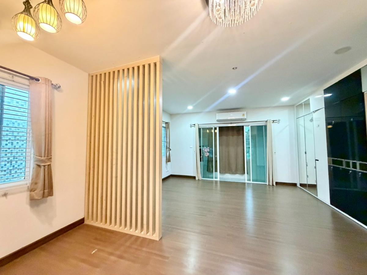 picture 12.9 million baht. Large house, rare location | Corner plot, opposite the park | Lake Valley, Bowin. 5 bed 4 bath - 12/53