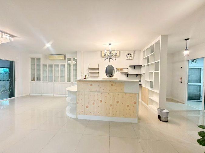 รูป 12.9 ล้าน บ้านหลังใหญ่ ทำเลหายาก | บ้านแปลงมุม ตรงข้ามสวน | Lake Valley บ่อวิน 5 ห้องนอน 4 ห้องน้ำ - รูปที่ 45/53