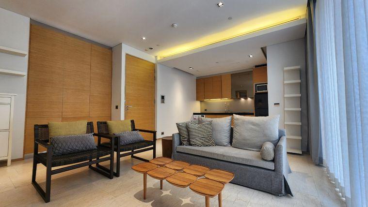 รูป Saladaeng Residences | ห้องกว้างมากหนึ่งนอนไซต์ใหญ่ ตกแต่ง สวยเรียบๆ โล่งๆ เหมาะกับคนมีของเยอะ - รูปที่ 4/6