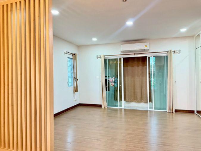 รูป 12.9 ล้าน บ้านหลังใหญ่ ทำเลหายาก | บ้านแปลงมุม ตรงข้ามสวน | Lake Valley บ่อวิน 5 ห้องนอน 4 ห้องน้ำ - รูปที่ 13/53