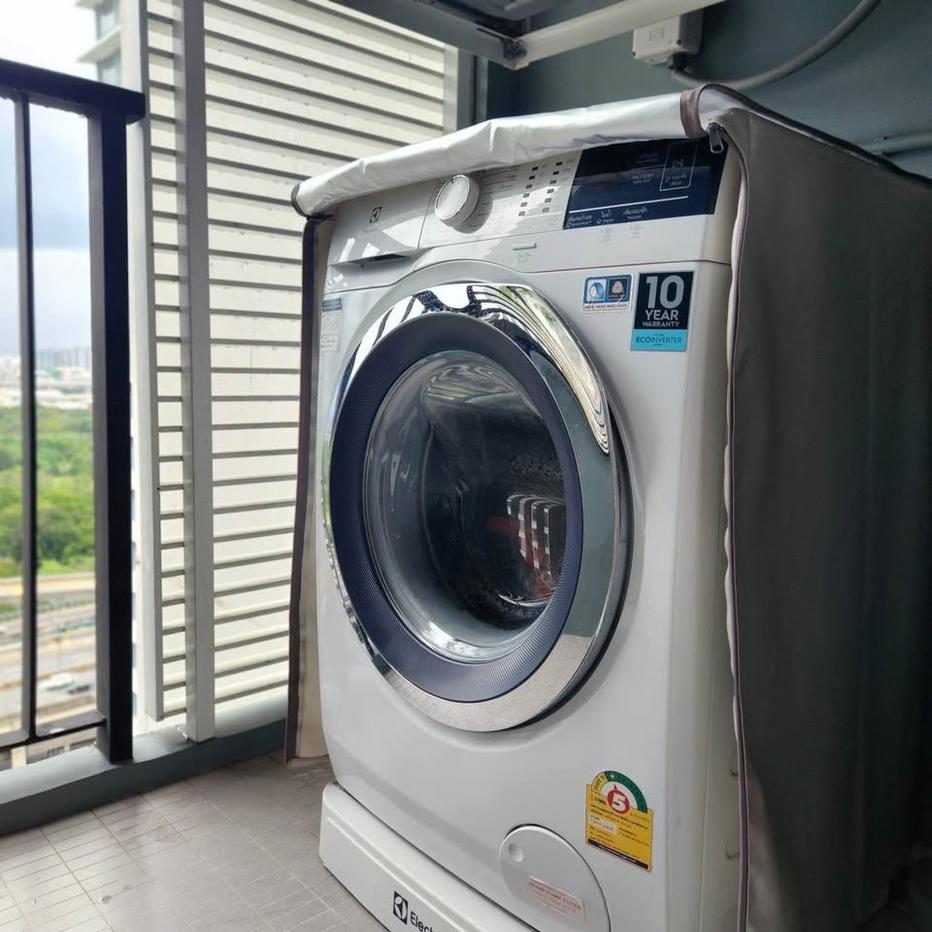 picture 🏙️ Rent The Saint Residences: Premium condo with excellent connectivity (DSL2212) - 6/18