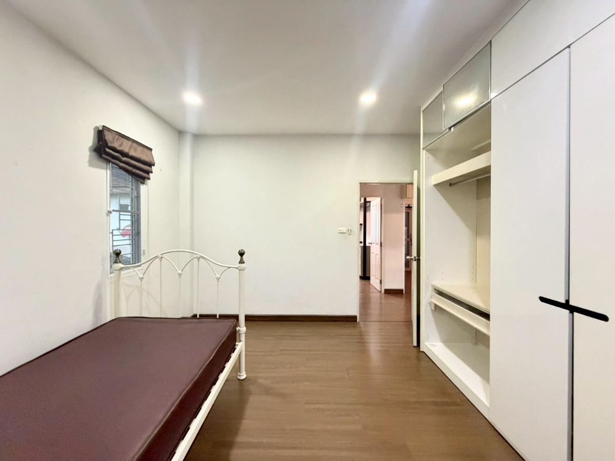 picture 12.9 million baht. Large house, rare location | Corner plot, opposite the park | Lake Valley, Bowin. 5 bed 4 bath - 20/53