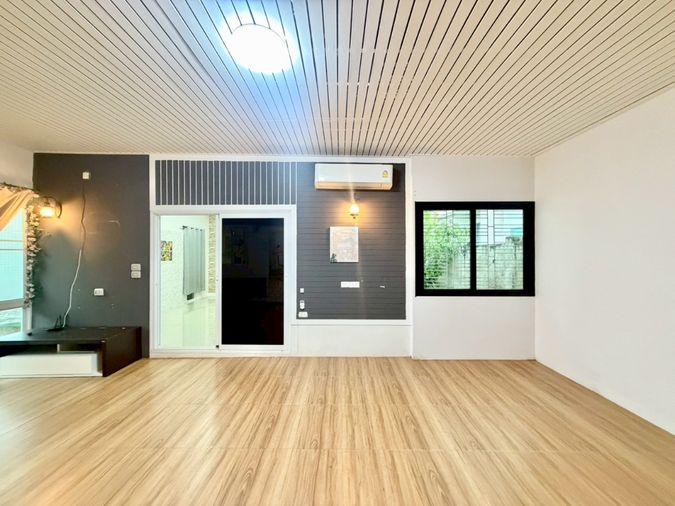 รูป 12.9 ล้าน บ้านหลังใหญ่ ทำเลหายาก | บ้านแปลงมุม ตรงข้ามสวน | Lake Valley บ่อวิน 5 ห้องนอน 4 ห้องน้ำ - รูปที่ 33/53