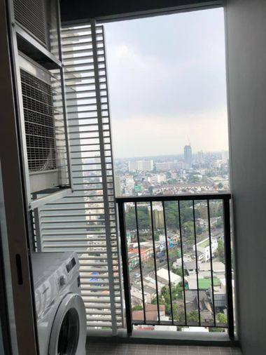 รูป ✨ สัมผัสชีวิตเหนือระดับ! คอนโด The Saint Residences พร้อมเฟอร์นิเจอร์ครบ (DSL544) - รูปที่ 5/18