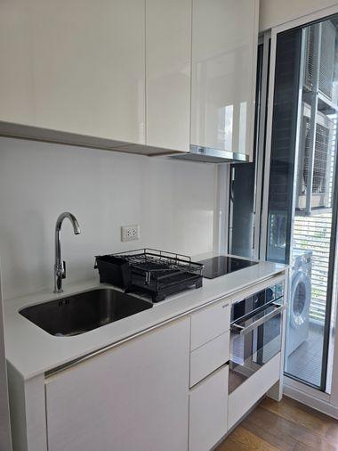 รูป 🔥 สัมผัสชีวิตเหนือระดับ! คอนโด The Saint Residences พร้อมเฟอร์นิเจอร์ครบ (DSL2021) - รูปที่ 6/9