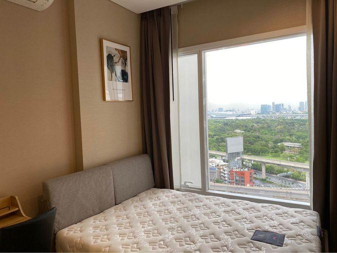 รูป 📍 สัมผัสชีวิตเหนือระดับ! คอนโด The Saint Residences พร้อมเฟอร์นิเจอร์ครบ (DSL837) - รูปที่ 1/12