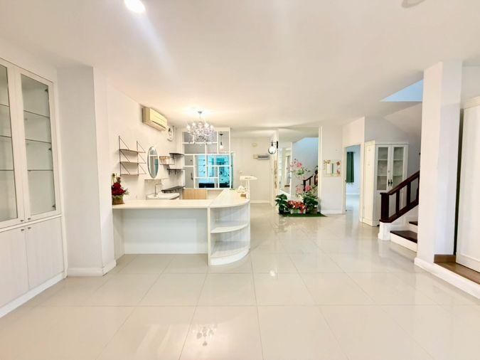 รูป 12.9 ล้าน บ้านหลังใหญ่ ทำเลหายาก | บ้านแปลงมุม ตรงข้ามสวน | Lake Valley บ่อวิน 5 ห้องนอน 4 ห้องน้ำ - รูปที่ 44/53