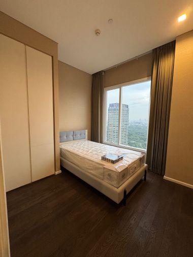 รูป 🏙️ สัมผัสชีวิตเหนือระดับ! คอนโด The Saint Residences พร้อมเฟอร์นิเจอร์ครบ (DSL2003) - รูปที่ 3/16