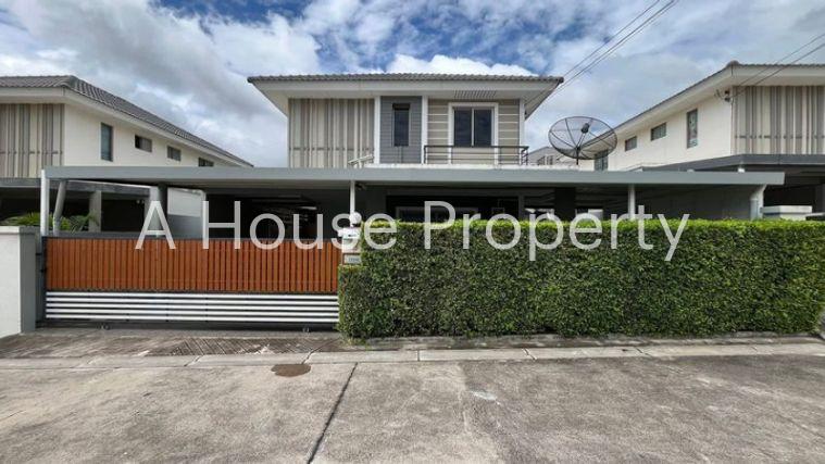 picture Beautiful detached house in a great location at Life City Park Bowin Phase 2, Sriracha, Chonburi. - 1/14