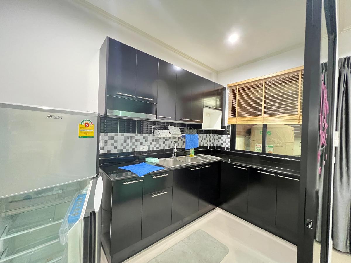 รูป ขายด่วน! ราคาพิเศษ ทาวน์โฮม 3 ชั้น ศุภาลัย เอสเซ้นส์ ลาดพร้าว | ทำเลศักยภาพ ใจกลางลาดพร้าว – ใกล้ MRT ลาดพร้าว 101 เพียง 1 กม. บ้านสวยสไตล์โมเดิร์น - รูปที่ 7/23