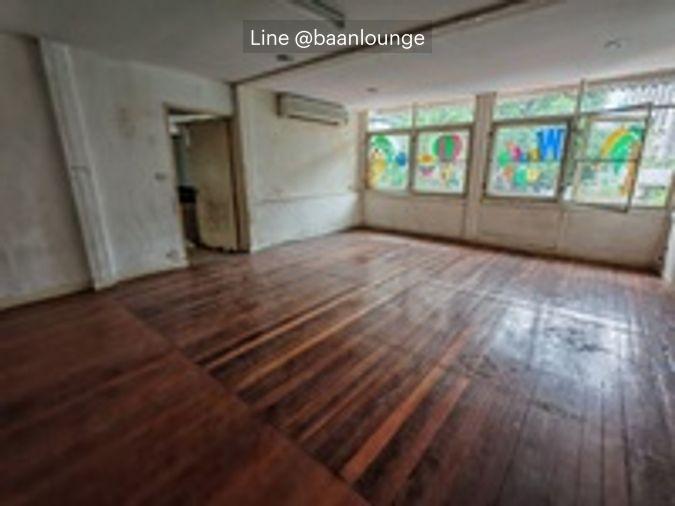 รูป เช่าบ้าน ซอยสุขุมวิท 12 พื้นที่ใช้สอยเยอะ - รูปที่ 22/28