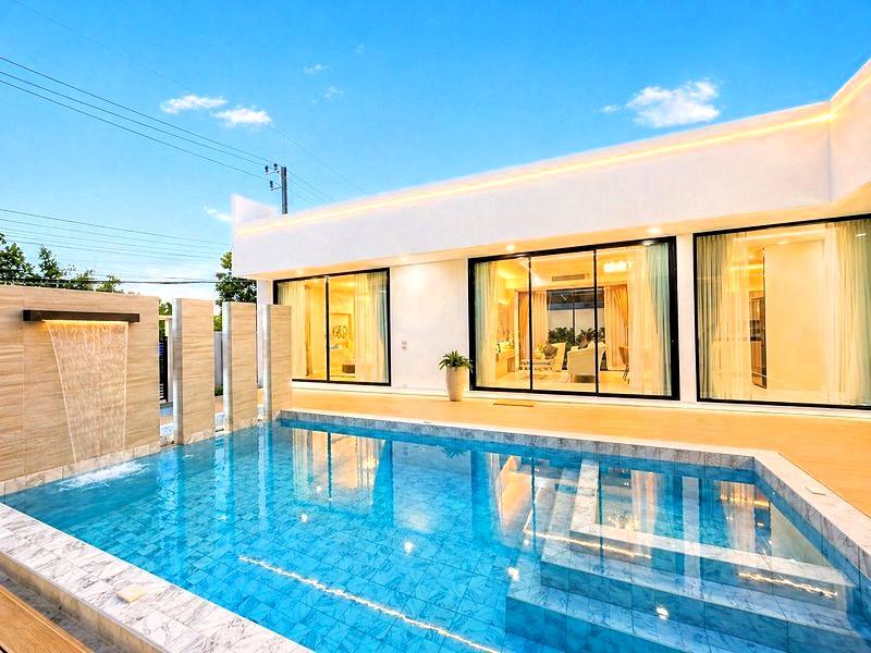 รูป Pool Villa for Rent Pattaya Hot Price Fully Furnished Modern - รูปที่ 1/12