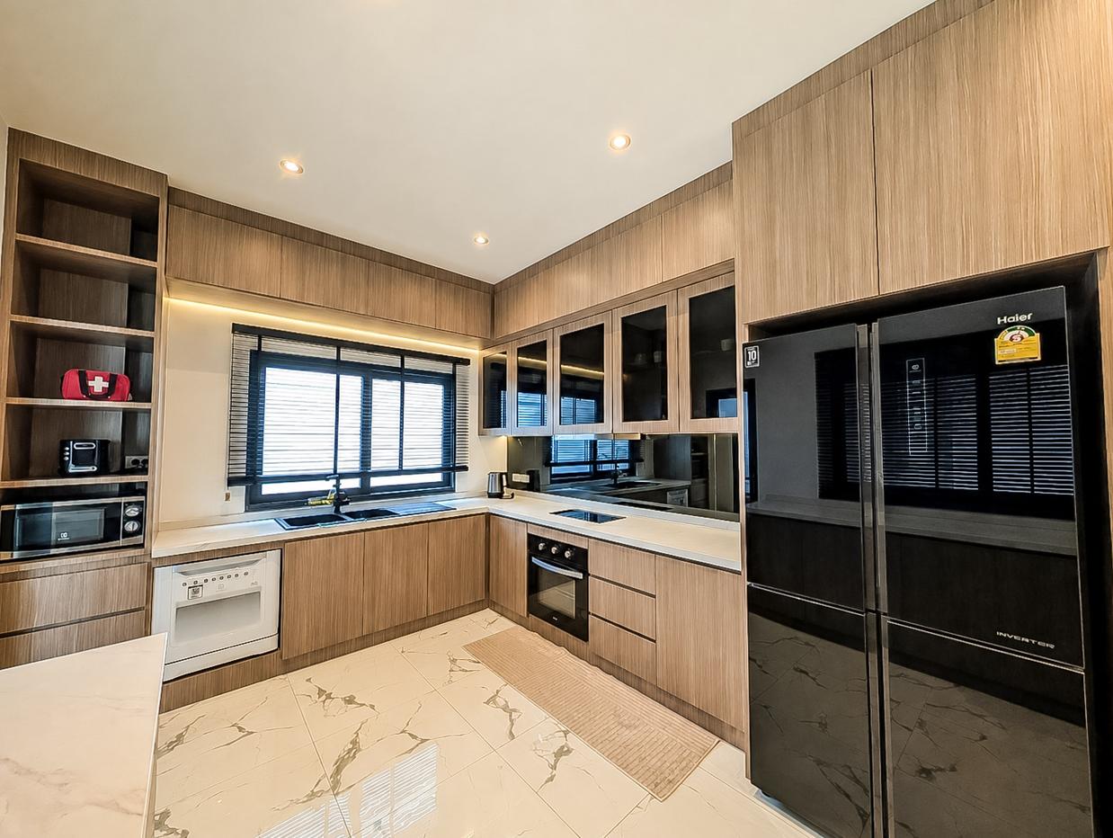 picture Luxury Pool Villa for Rent Tungklom Talman East Pattaya - 8/25