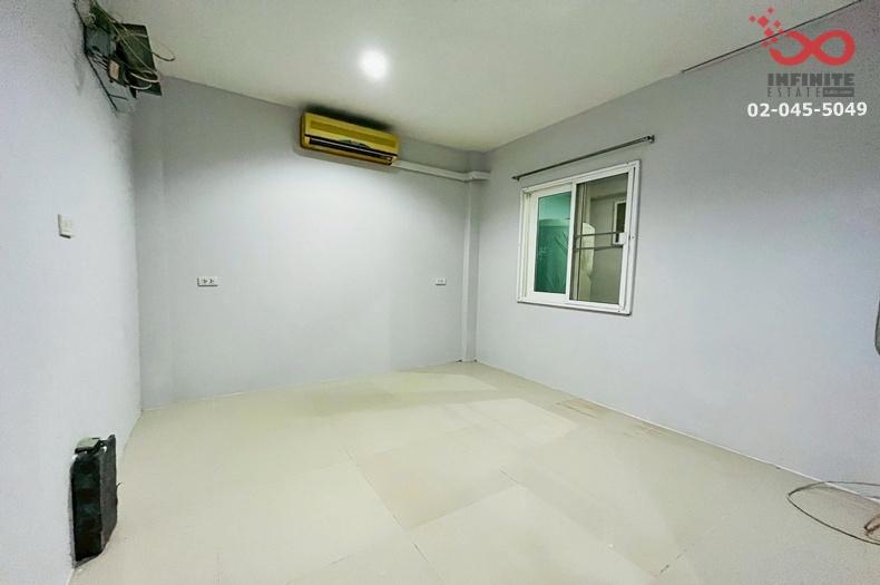รูป ขายทาวน์โฮม 3 ชั้น ม.ดิเอ็กคลูซีฟ พัฒนาการ 44 ใกล้รถไฟฟ้าสายสีเหลือง ทำเลดี - รูปที่ 6/16