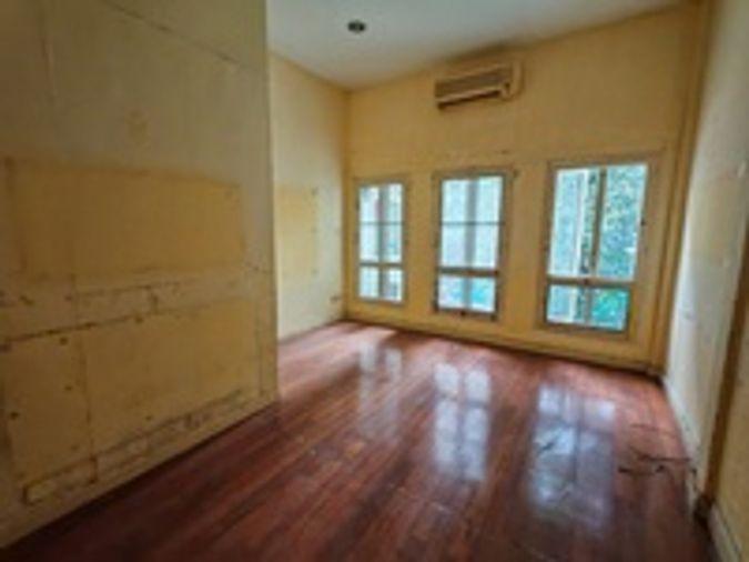 รูป เช่าบ้าน ซอยสุขุมวิท 12 พื้นที่ใช้สอยเยอะ  - รูปที่ 21/28