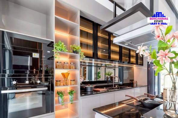รูป 🔥ขายบ้านเดี่ยวหรู ดีไซน์โมเดิร์น✅ เรสต้า วิลล่า มาบประชัน RESTA VILLA MABPRACHAN ใกล้อ่างเก็บน้ำมาบประชัน - รูปที่ 4/18