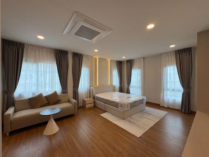 picture 🏙️ House for Rent - Centro Bangna | 4 Bedrooms 303 Sq.m. - 13/16
