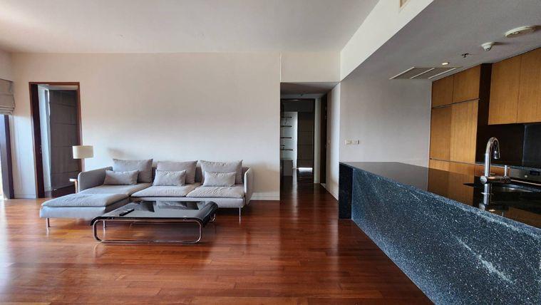 picture Luxury room 🔥For Rent Hansar Rajdamri Nice room Great price Fully Finished DS3044 | Line @Dstay - 2/10