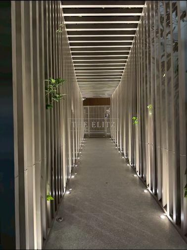 รูป ✨ใช้ชีวิตระดับ Iconic ในตึกที่สวยที่สุดใจกลางสาทร กับห้องแต่งสวยที่ Tait Sathorn 12 — แค่ส่วนกลางลอยฟ้าก็คุ้มแล้ว! 🌵 - รูปที่ 4/9