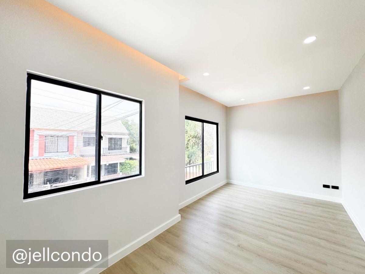 picture Townhouse For Sale Baan Pruksa 61 Phetkasem 63 - 10/13