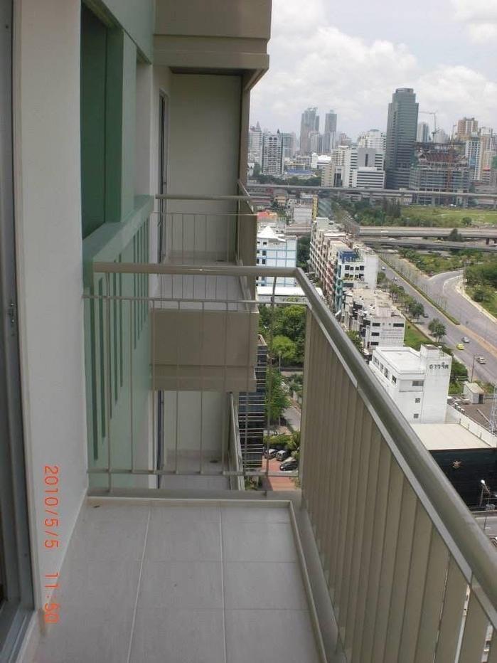 รูป ขายด่วน ✨ Lumpini Place Rama 9 - Ratchada ✨ วิวเมืองสวย เฟอร์นิเจอร์ครบ พร้อมอยู่ ใกล้ MRT พระราม 9 - รูปที่ 10/11
