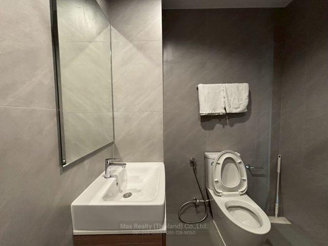 รูป For Sale: Ideo Sukhumvit-Rama 4 Brand new with nice decor unit - รูปที่ 12/13