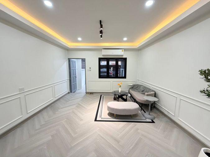 รูป saturnplace160526  ทาวน์โฮม2ชั้น รีโนเวทใหม่พร้อมเข้าอยู่ ทำเลดีมาก เซ็นทรัลอีสวิลล์ 10นาที พิเศษแถมแอร์ 3เครื่อง‼️    📍หมู่บ้านเลิศอุบล โชคชัย4 - รูปที่ 7/11