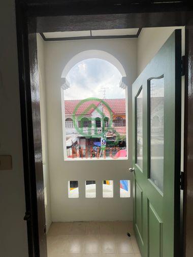 รูป รีโนเวทใหม่เอี่ยมเหมือนมือหนึ่ง! 🏡 ทาวน์เฮาส์ เสนาวิลล่า คู้บอน 27 บ้านสวยน่าอยู่ ทำเลดี ของกินเพียบ เพียง 10,000.- ✨ - รูปที่ 16/32