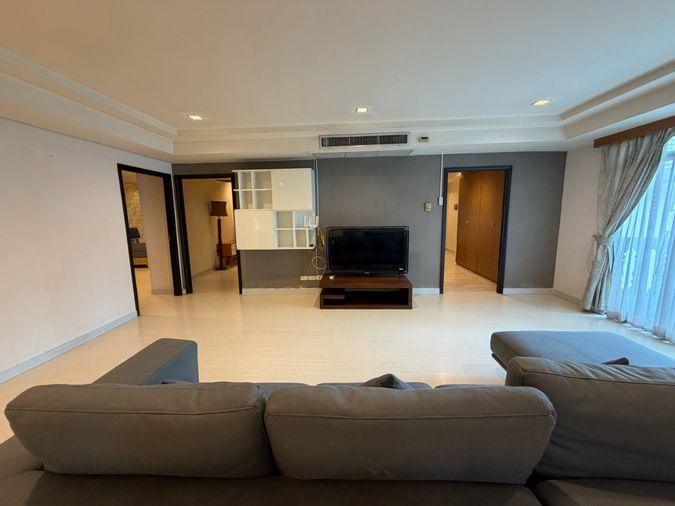 รูป ให้เช่า Royal Castle Sukhumvit 39 ห้องสวย ราคาดีมาก ตกแต่งเฟอร์ครบ DS2883 | Line @Dstay - รูปที่ 4/20