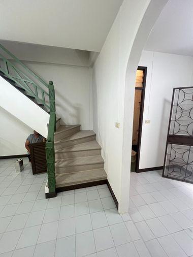 รูป รีโนเวทใหม่เอี่ยมเหมือนมือหนึ่ง! 🏡 ทาวน์เฮาส์ เสนาวิลล่า คู้บอน 27 บ้านสวยน่าอยู่ ทำเลดี ของกินเพียบ เพียง 10,000.- ✨ - รูปที่ 7/32