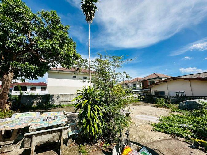 picture Beautiful land for sale with existing structures, Soi Khao Taeng On – Huai Yai Phrom 22. - 11/20