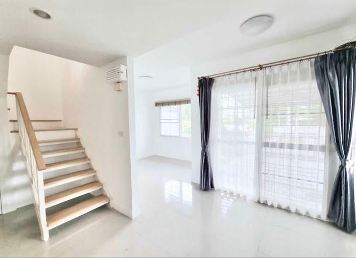 รูป เดอะ วิลเลจ บางนา-วงแหวนฯ 2 (The Village Bangna-Wongwaen 2) ใกล้เมกา บางนา - รูปที่ 2/8