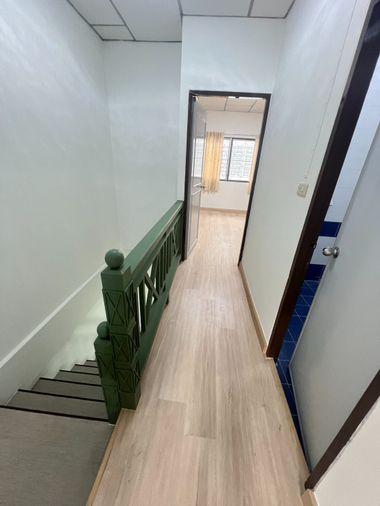 รูป รีโนเวทใหม่เอี่ยมเหมือนมือหนึ่ง! 🏡 ทาวน์เฮาส์ เสนาวิลล่า คู้บอน 27 บ้านสวยน่าอยู่ ทำเลดี ของกินเพียบ เพียง 10,000.- ✨ - รูปที่ 23/32