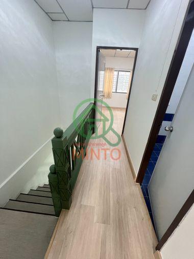 รูป รีโนเวทใหม่เอี่ยมเหมือนมือหนึ่ง! 🏡 ทาวน์เฮาส์ เสนาวิลล่า คู้บอน 27 บ้านสวยน่าอยู่ ทำเลดี ของกินเพียบ เพียง 10,000.- ✨ - รูปที่ 23/32
