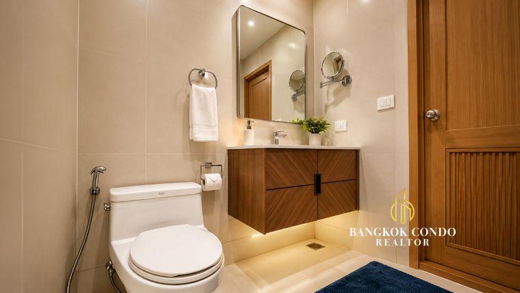 picture 🍀🚆 Cozy Room For Rent 📌 The Emporio Place Condominium (Line: @rent2022) | Near BTS Phrom Phong ✨ Ready to move in! ✨📌 Ref Code: A01302 - 8/10
