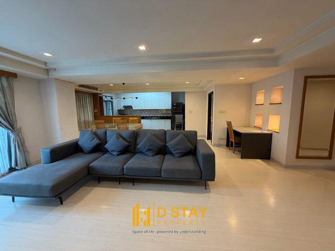 รูป ขาย Royal Castle Sukhumvit ห้องสวยมาก ราคาดี ตกแต่งเฟอร์ครบ น่าอยู่ DS2883 | Line @Dstay - รูปที่ 3/20