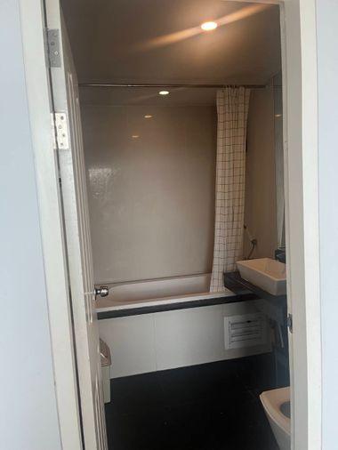 รูป Duplex 2 ชั้น 2 ห้องนอน 2 ห้องน้ำ  Bangkok Horizon Sathorn - Narathiwas (แบงค์คอก ฮอไรซอน สาทร - นราธิวาส) มีอ่างอาบน้ำ - รูปที่ 12/13